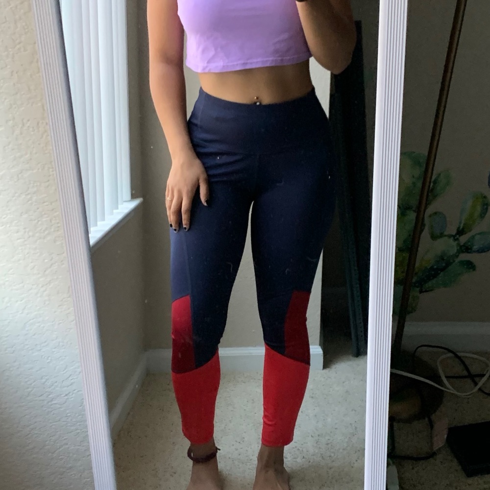 •Stretchy Yoga Leggings•
